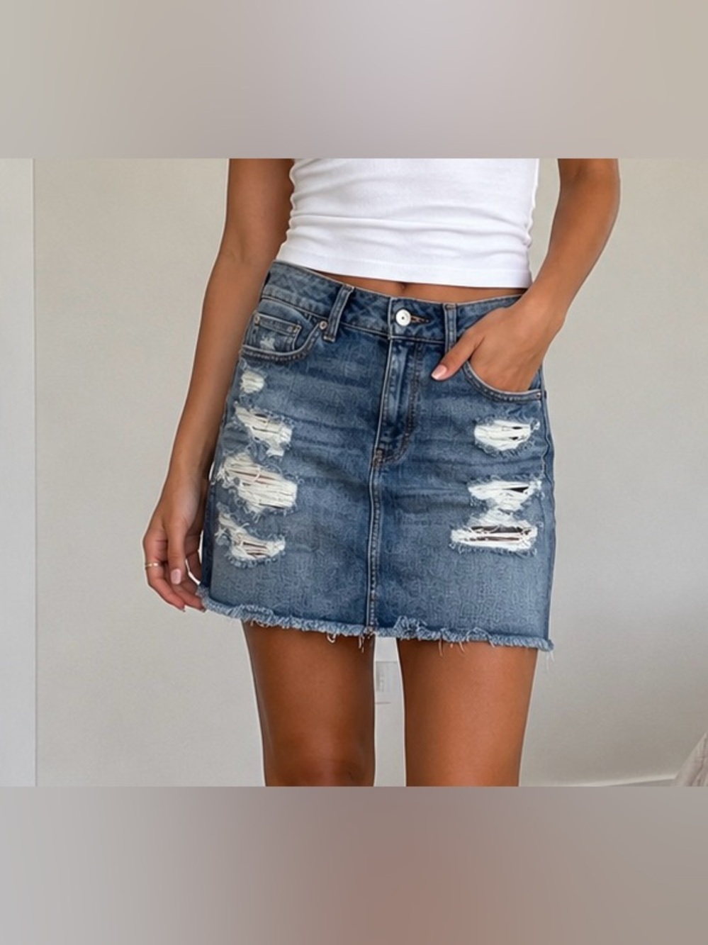 American Eagle Ne(x) Level Stretch Distressed Mini Denim Skirt Size 4